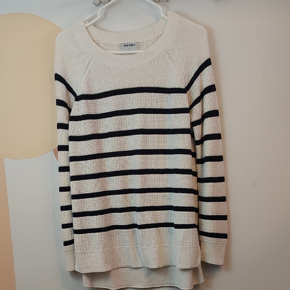 Old Navy Women's Striped Sweater - White and Black